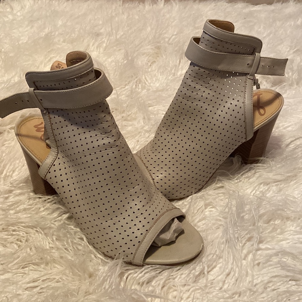 Sam Edelman Sandals - Picture 2 of 4